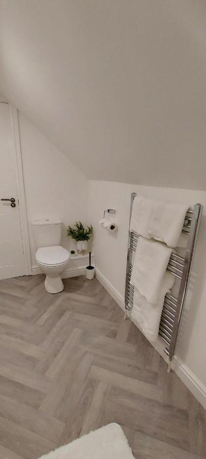 The Paget Suite Great Wyrley 外观 照片